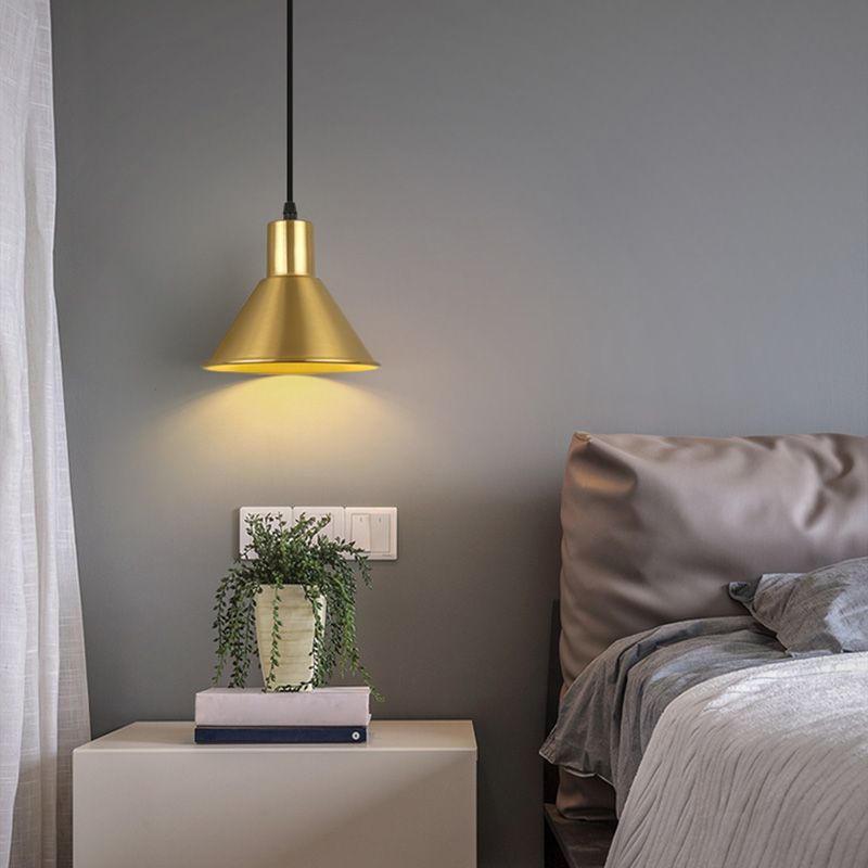 Modern Style Pendant Lighting Fixture Gold Shaded Down Lighting Pendant with Metal Shade