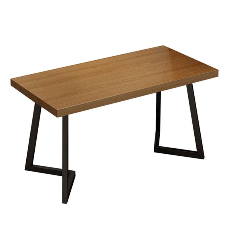 Industrial Massivholz Esstisch Brauner Tisch mit Metallbasis für Esszimmer