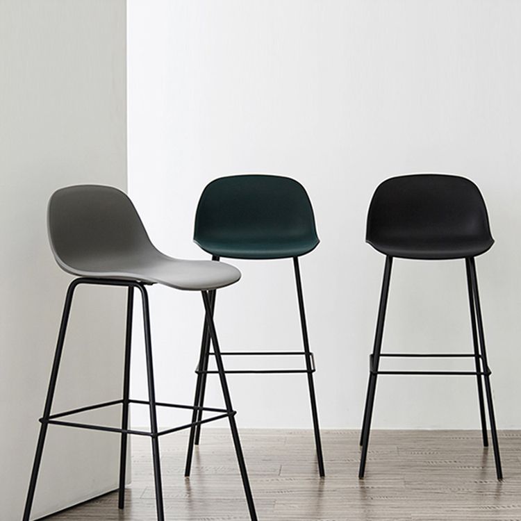 Taburete moderno sin brazos con respaldo, taburete de bar de hierro para sala de estar con Pedal