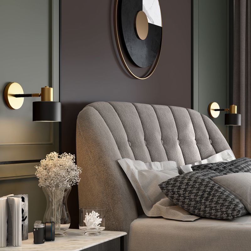 Postmoderne 1 Kopfmetallwandleuchter schwarz-goldener Wandmontageleuchte für Wohnzimmer