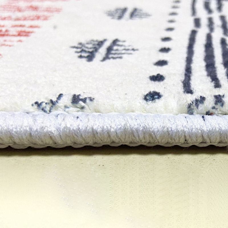 White Modern Rug Polyester Pattern Rug Washable Indoor Rug for Drawing Room