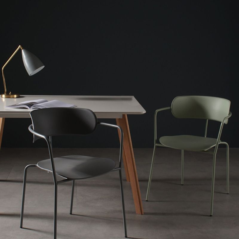 Chaise de salle à manger de style contemporain, chaise d'appoint de cuisine à bras ouvert avec pieds en métal