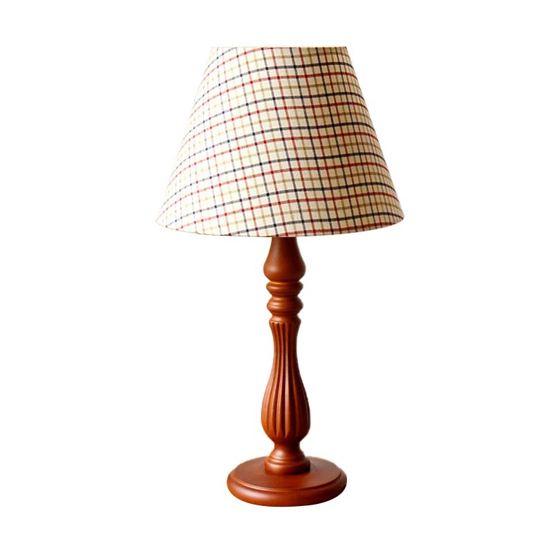 Lampe de bureau en forme de tonneau beige/beige/bleu foncé, tissu traditionnel, lampe de lecture à 1 lumière pour chambre à coucher avec base en bois