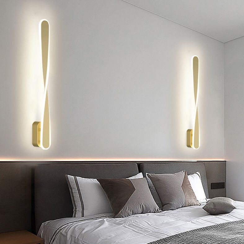 Lampada a monte a forma di parete a forma di LED Postmodern in stile Postmodern Metal Wall Sconce