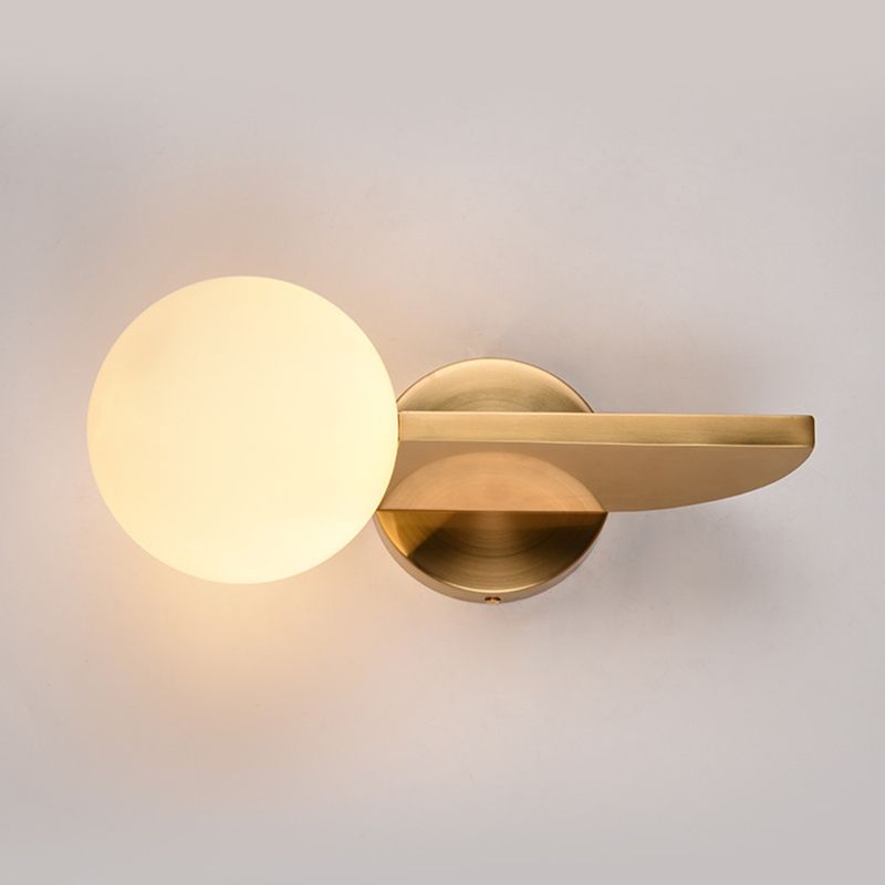 Nordic Postmodern Metal Wall Sconce Light 1 Head Glass Ball Sconce Light for Bedroom