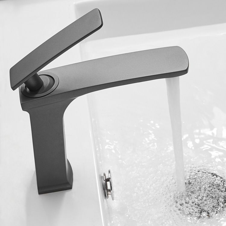 Full Brass 1 Handle Vessel Sink Bathroom Faucet Hot and Cold Water Faucet with Drain