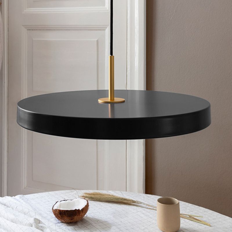 Forme circulaire de style moderne Hanging Light Metal 1 Light Hanging Lamping for Restaurant