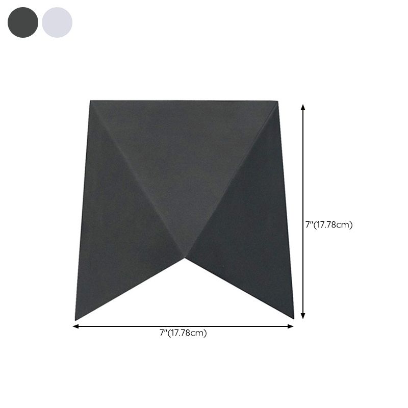 Geometric Shape Wall Lamp Modern Style Acrylic 1 Light Sconce in White / Black