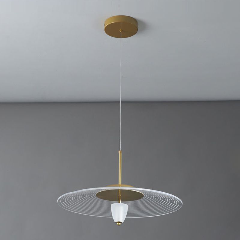 Soucoun volant à LED suspension de lampe suspendue minimaliste avec une teinte acrylique pour la salle à manger