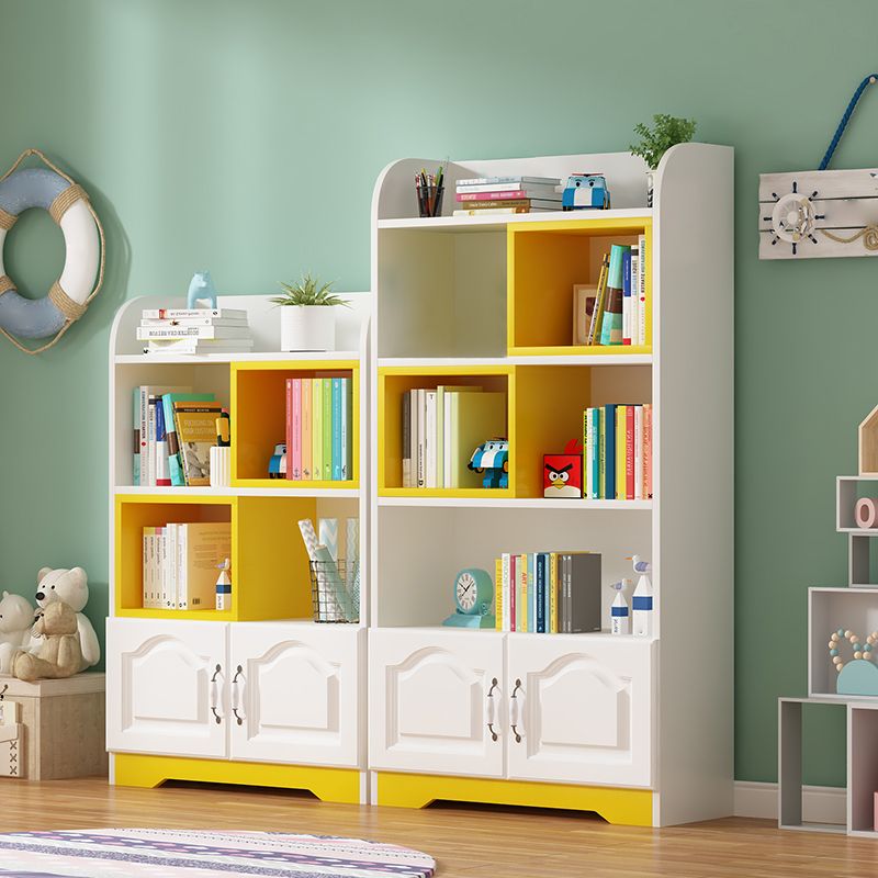 Scandinavian Standard Kids Bookcase Manufactured Wood Shelf in Matte