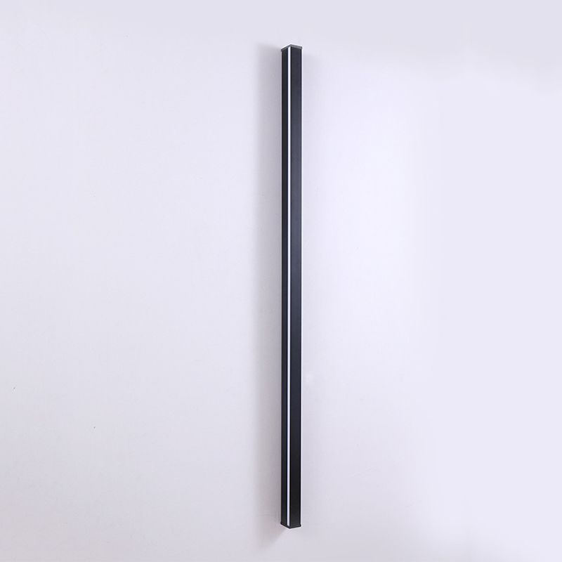 1-Light Linear Wall Sconce Modern Simple Style Metal Wall Lighting in Black