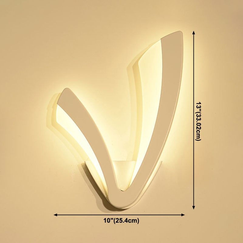 Pronzo della parete a LED bianco acrilico in moderna lampada da parete in ferro laccata in stile conciso per spazi interni