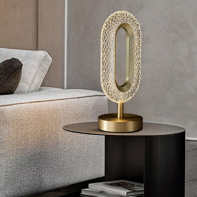 Lampada da tavolo ovale in cristallo postmoderno a 1 luce in rame per camera da letto