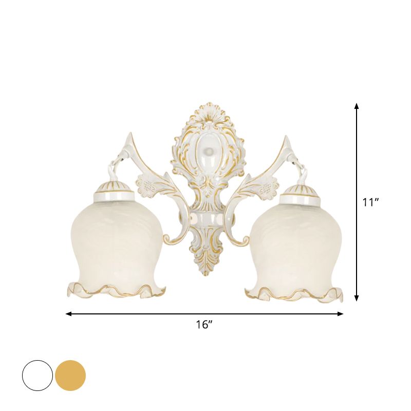 Bronze/weiße Rüschen-Wandleuchte, traditionelles Milchglas, 2 Köpfe, Wohnzimmer-Wandleuchte