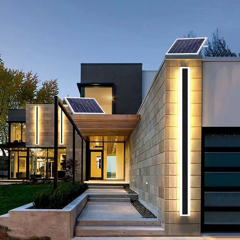 1 Light Linear Wall Sconce Contemporary Metal Wall Mounted Lighting in Black