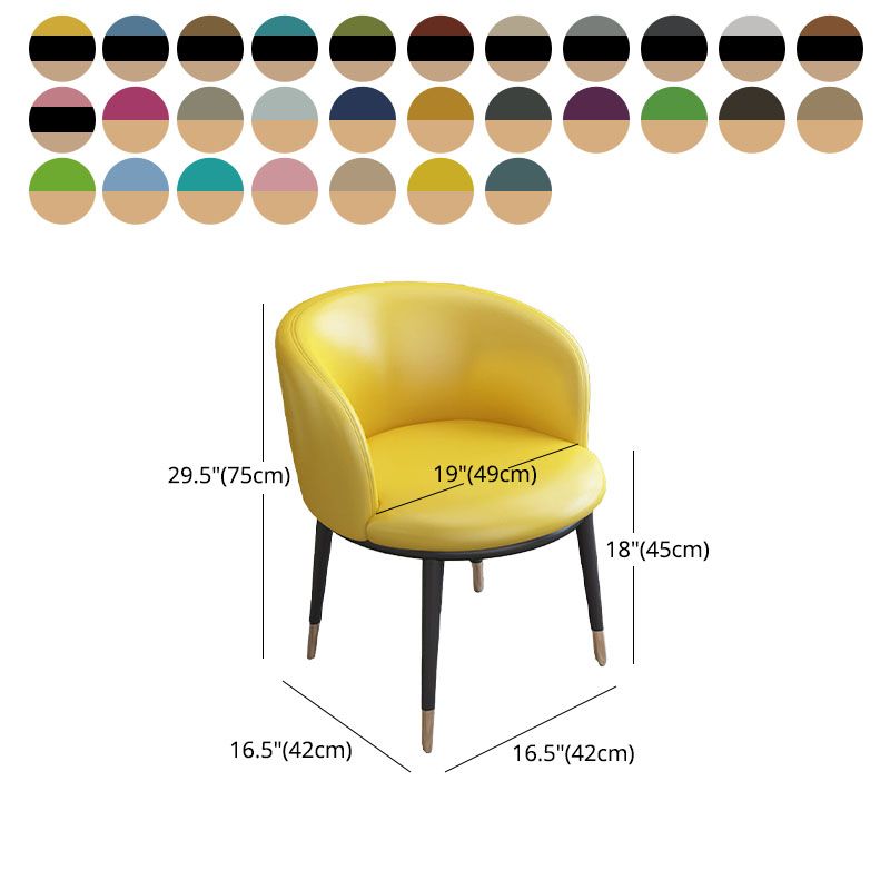 Silla de comedor de cuero con respaldo sólido y acabado mate para el hogar contemporáneo