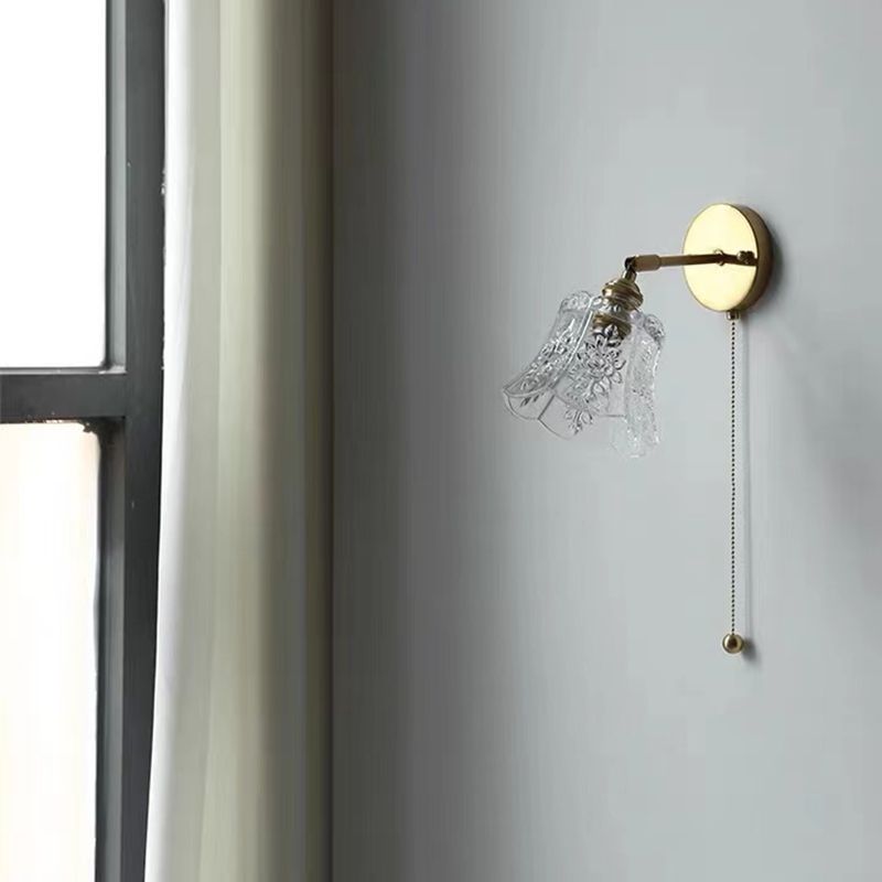 Flower Shape Wall Mount Lamp Modern Style Glass 1 Light Sconce Lamp in Clear