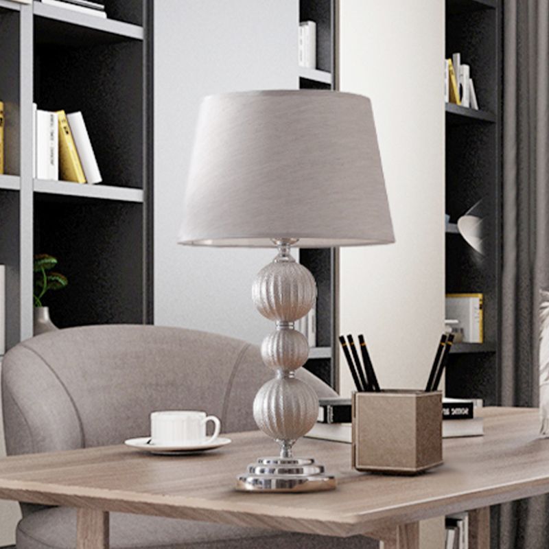 1 tête de chevet de chevet en céramique lampe de nuit en argent minimal Lumière avec une teinte en tissu conique