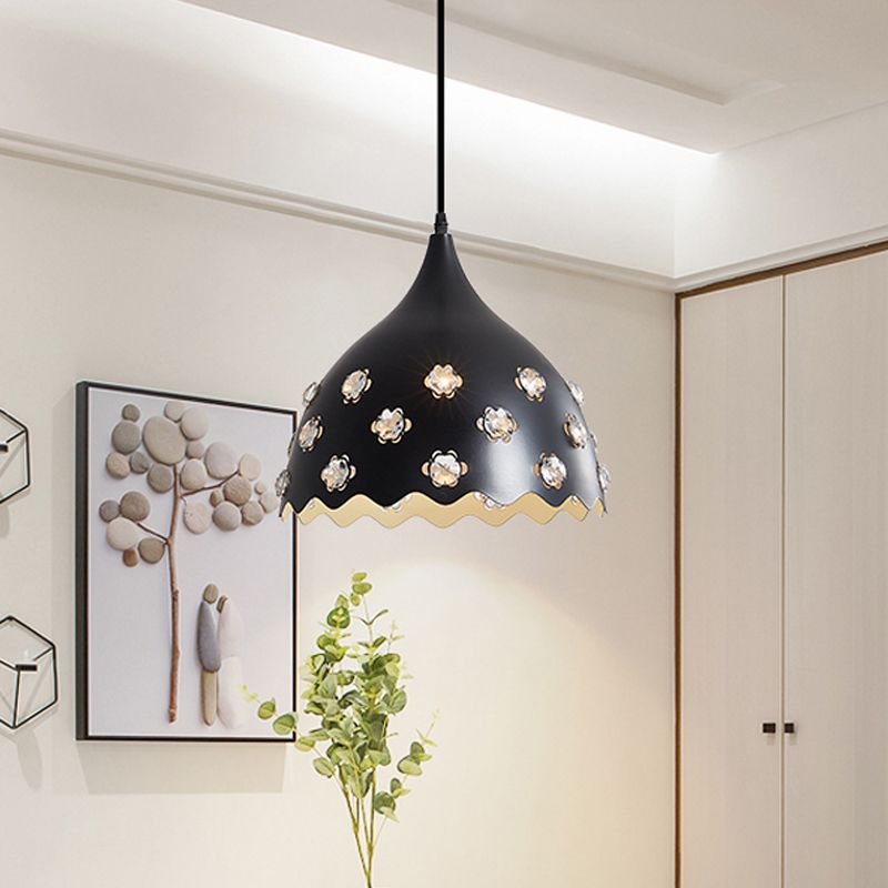 1 bulbe salle à manger vers le bas éclairage moderne finition noire suspendue lampe à plafond avec ombre en métal d'oignon