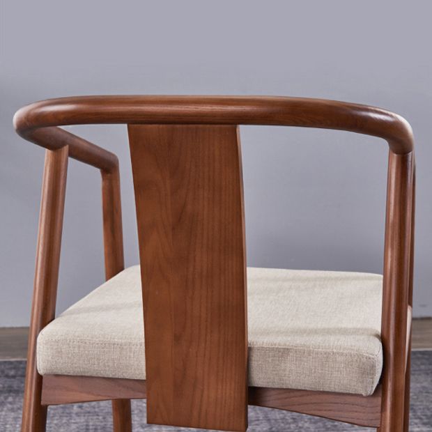 Silla de comedor tradicional para uso doméstico Silla de comedor con respaldo abierto de madera con brazo