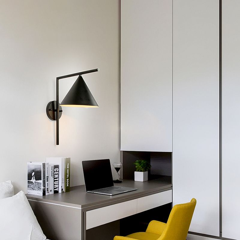 Iluminación de pared de metal cónico Contemporáneo 1 Luz de luz negra/blanca/dorada de luz sobre la mesa, 8 "W