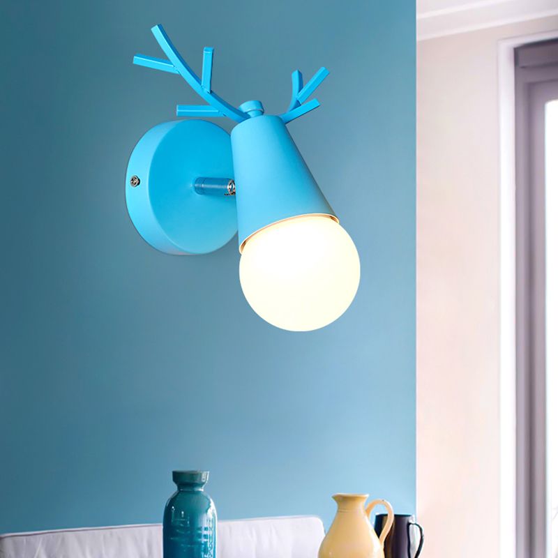 Unique Shape Wall Lighting Modern Style Metal 1 Light Sconce Lamp for Bedroom