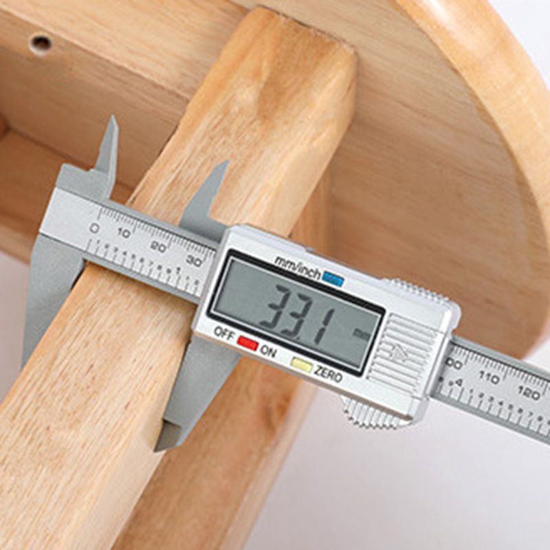 Sgabello da bar in legno moderno a bracciale con sedile in legno e pedale