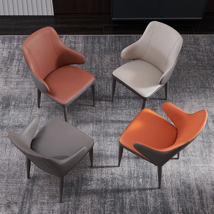Silla de comedor de cuero contemporánea con respaldo sólido con acabado mate y sillón de hotel