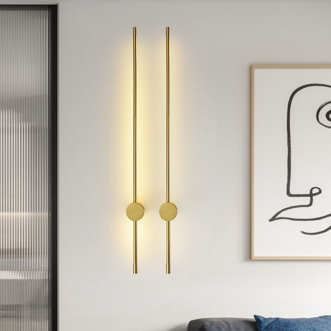 Modernist Style Thin-Line Wall Sconce Metal 1 Light Wall Lamp in Brass