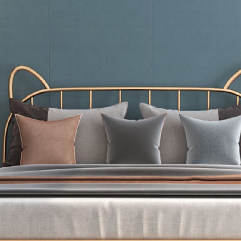 Glam Iron Open-Frame Bed with Spindle Headboard Solid Color in Gold