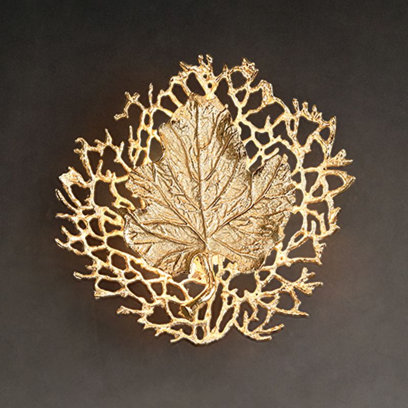 Metal Shade Wall Lamp Modern Style Unique Gold Shape Wall Mounted Lighting for Bedroom