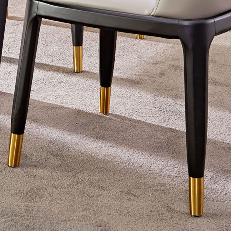 Silla de comedor contemporánea sin brazos Silla Parsons curvada de cuero con acabado mate