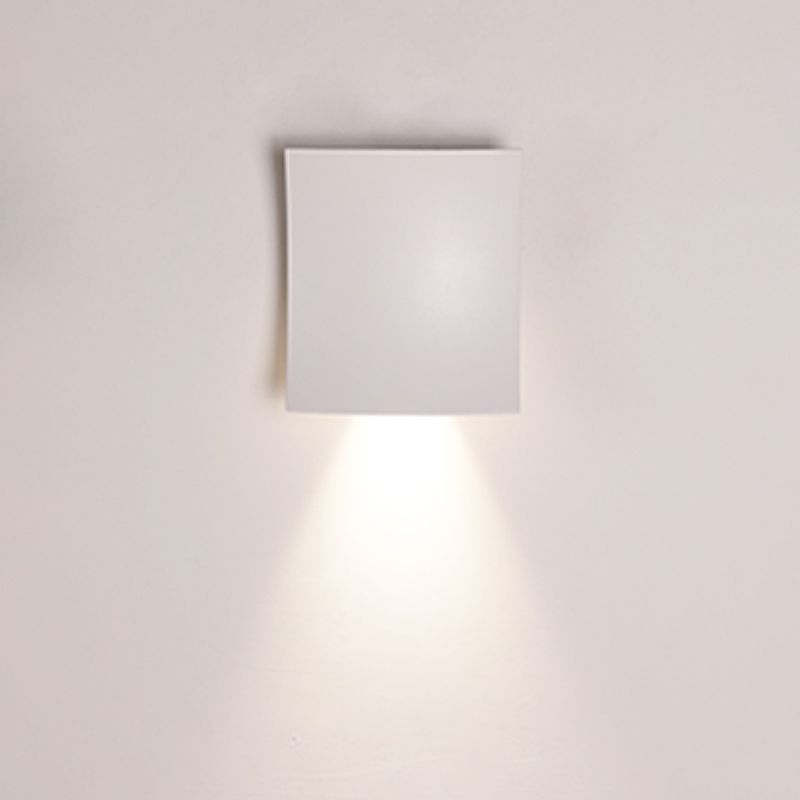 1 Light Metal Wall Light Modern Style Square Shape Wall Mount Light Fixture in White