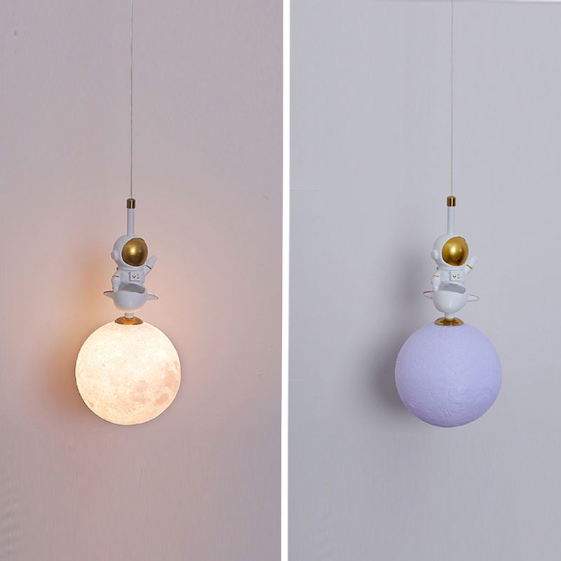 1-Light Bedroom Resin Wall Lighting Contemporary Globe Sconce Light in Gold