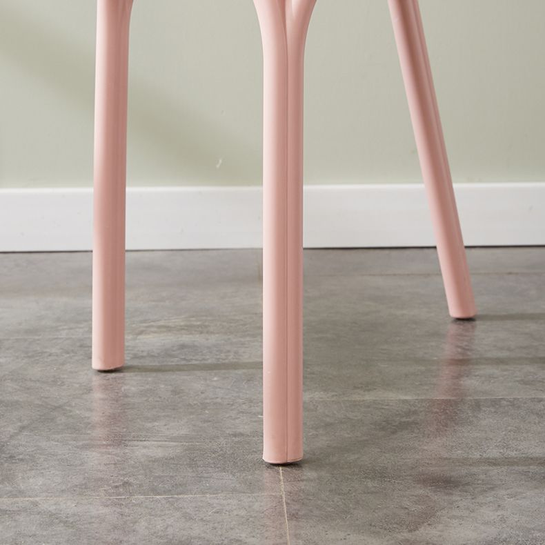 Chaise d'appoint de salle à manger empilable en plastique Chaises de salle à manger scandinaves sans accoudoirs (Ensemble de 4)