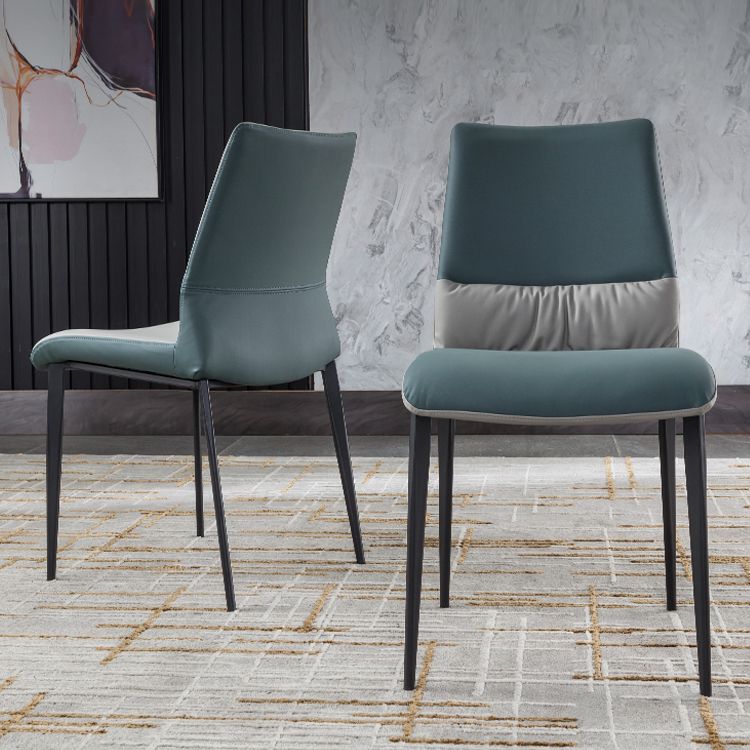 Chaises de salle à manger industrielles en métal, chaise sans accoudoirs en similicuir pour usage domestique (Ensemble de 2)