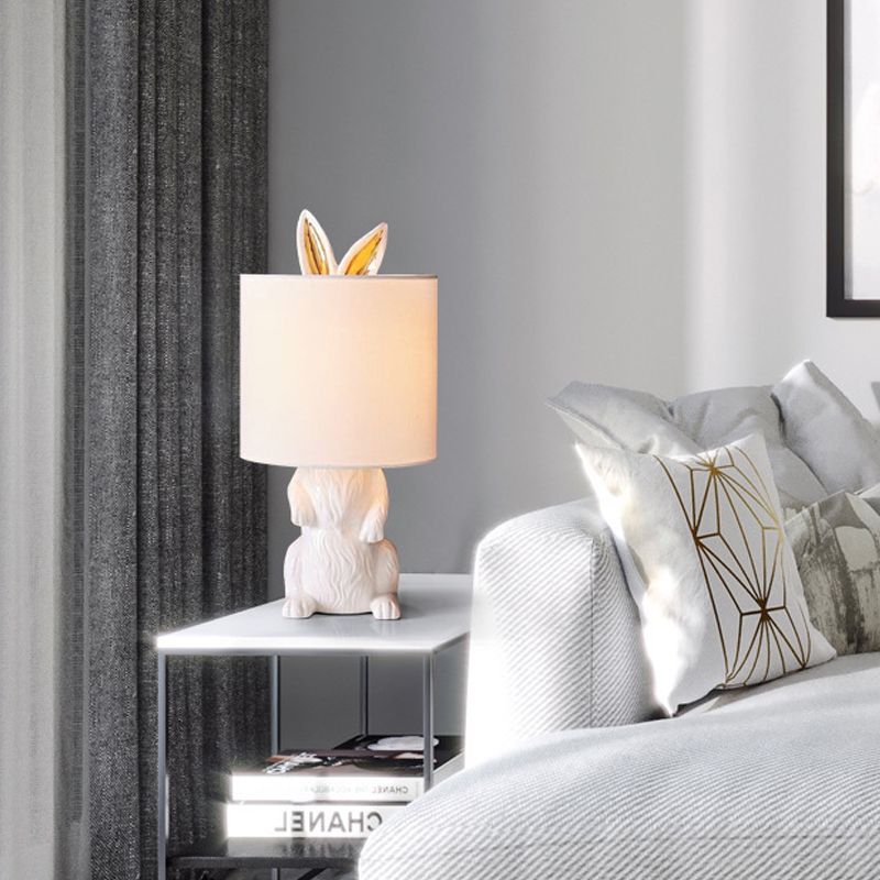 Kids Creative Rabbit Night Light Resin 1 tête de lit de table de table de table en blanc avec tissu de baril