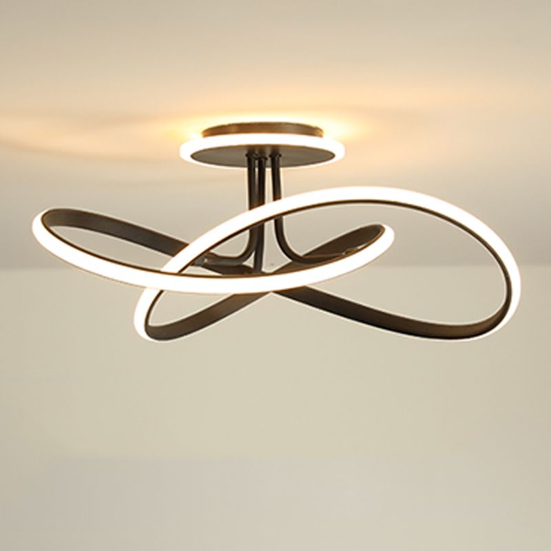 Moderne stijl lineaire vorm plafondarmaturen metaal 2 lichte plafondverlichting