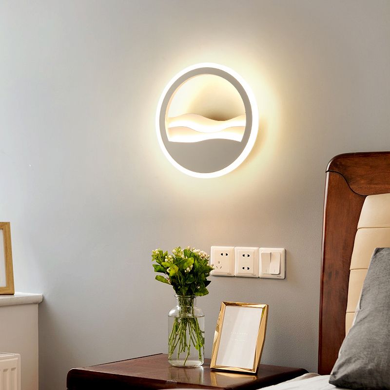 Unique Shape Wall Light Modern Style Metal Single Light Wall Mounted Light Fixture