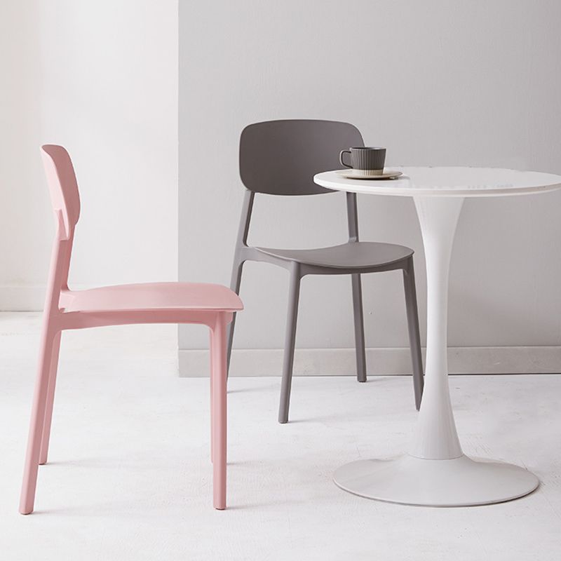Plastic à dos ouvert en plastique moderne 32 "H CAISE SANS LA PRODUCTION DU DINAGE pour restaurant