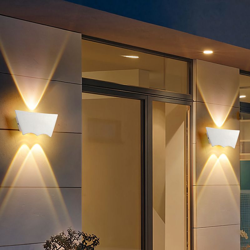Modern Style Geometry Shade Wall Sconce Metal 3 Light Sconces for Outdoor