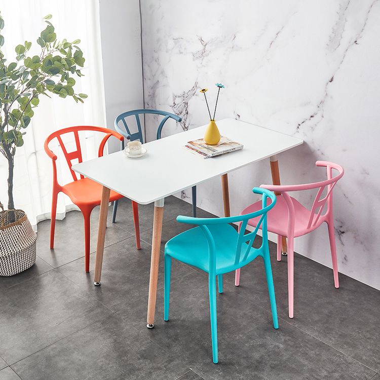 Chaises de salle à manger en plastique de style moderne, chaises de salle à manger empilables pour la cuisine