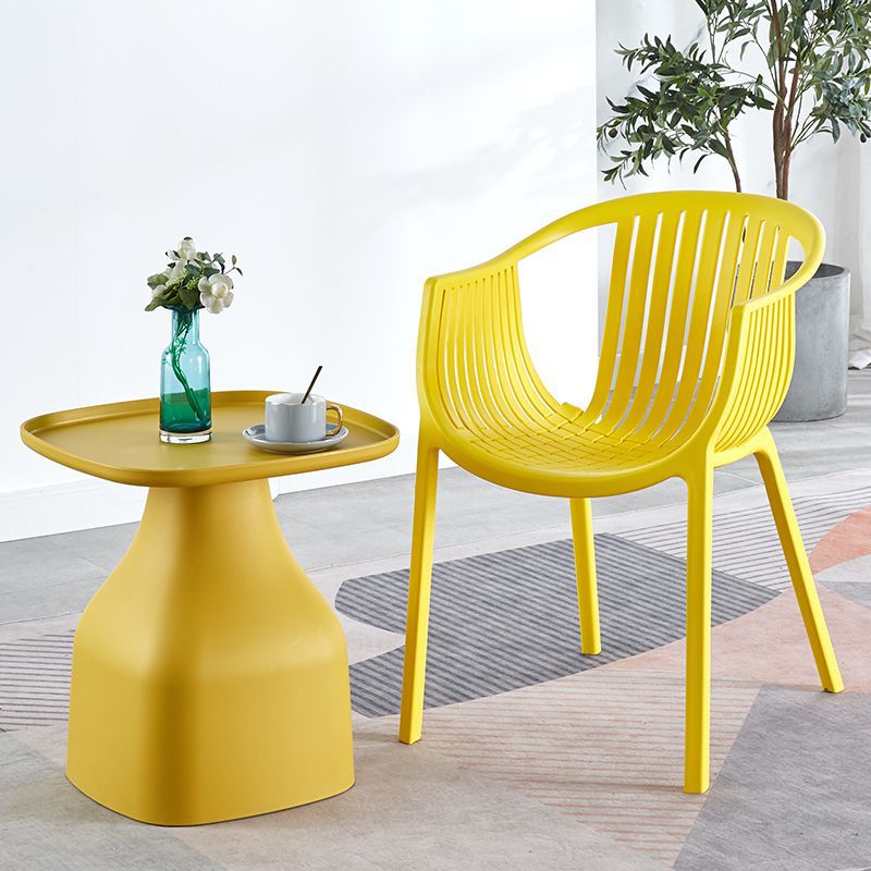 Home Zeitgenössischer Sessel mit Lamellenrücken, stapelbarer Esszimmerstuhl aus Kunststoff