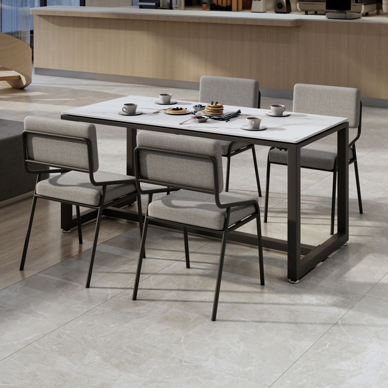 Moderne stijl witte eettafel gesinterde stenen tafel met zwart frame voor eetkamer