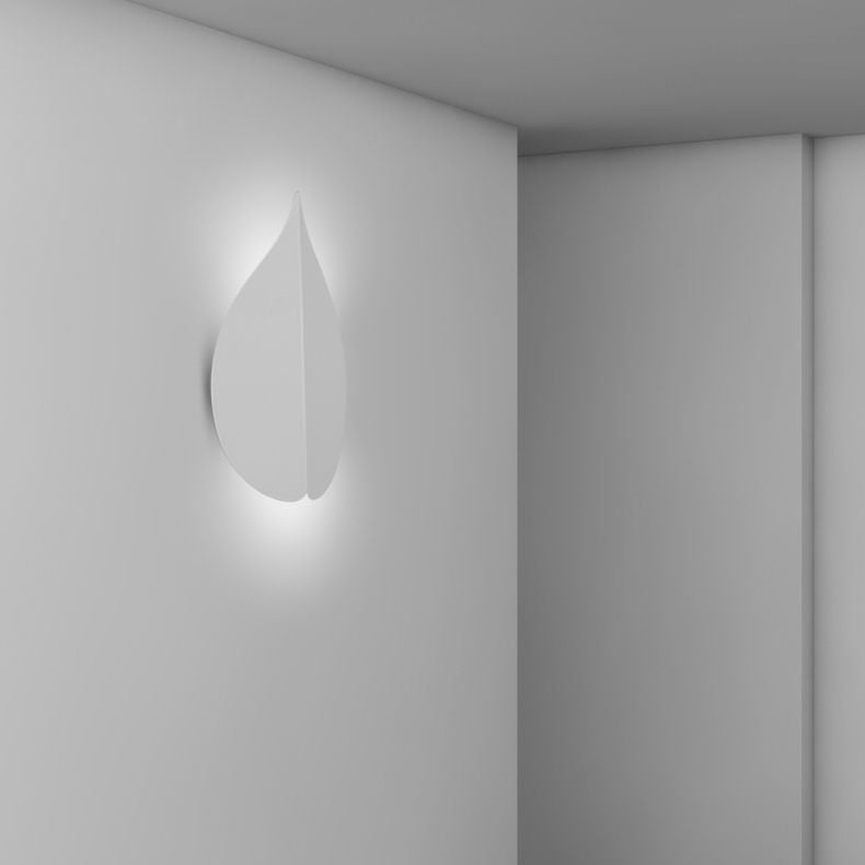 Modern Minimalist Style Leaf-shaped Flush Mount Wall Sconce Metal Wall Mount Light Fixture for Bedroom