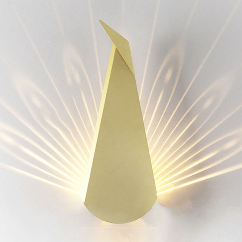 Pfauenwandmontierte Lampe postmoderne Einfachheit Metall Wandleuchte für Wohnzimmer
