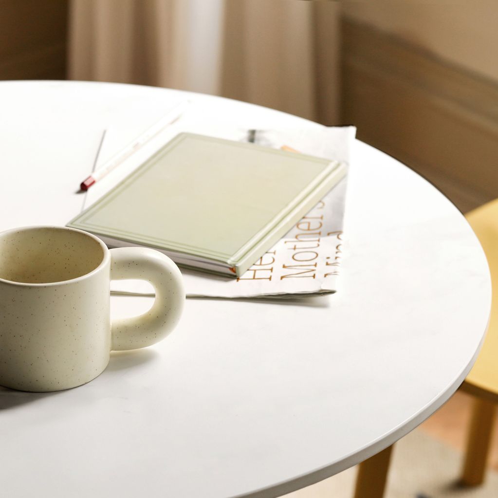 White Round Dining Table Stone Top Dining Table with Tulip Base