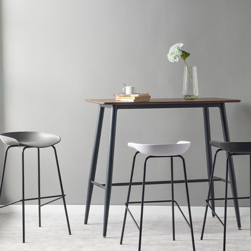 Modern Style Iron Bar Chair with Footrest Low Back Simple Bar Stool