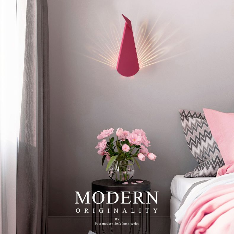 Pfauenwandmontierte Lampe postmoderne Einfachheit Metall Wandleuchte für Wohnzimmer