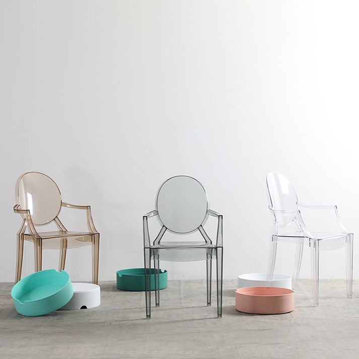 Silla de comedor de estilo escandinavo Silla de comedor de acrílico con respaldo abierto para el hogar con brazo